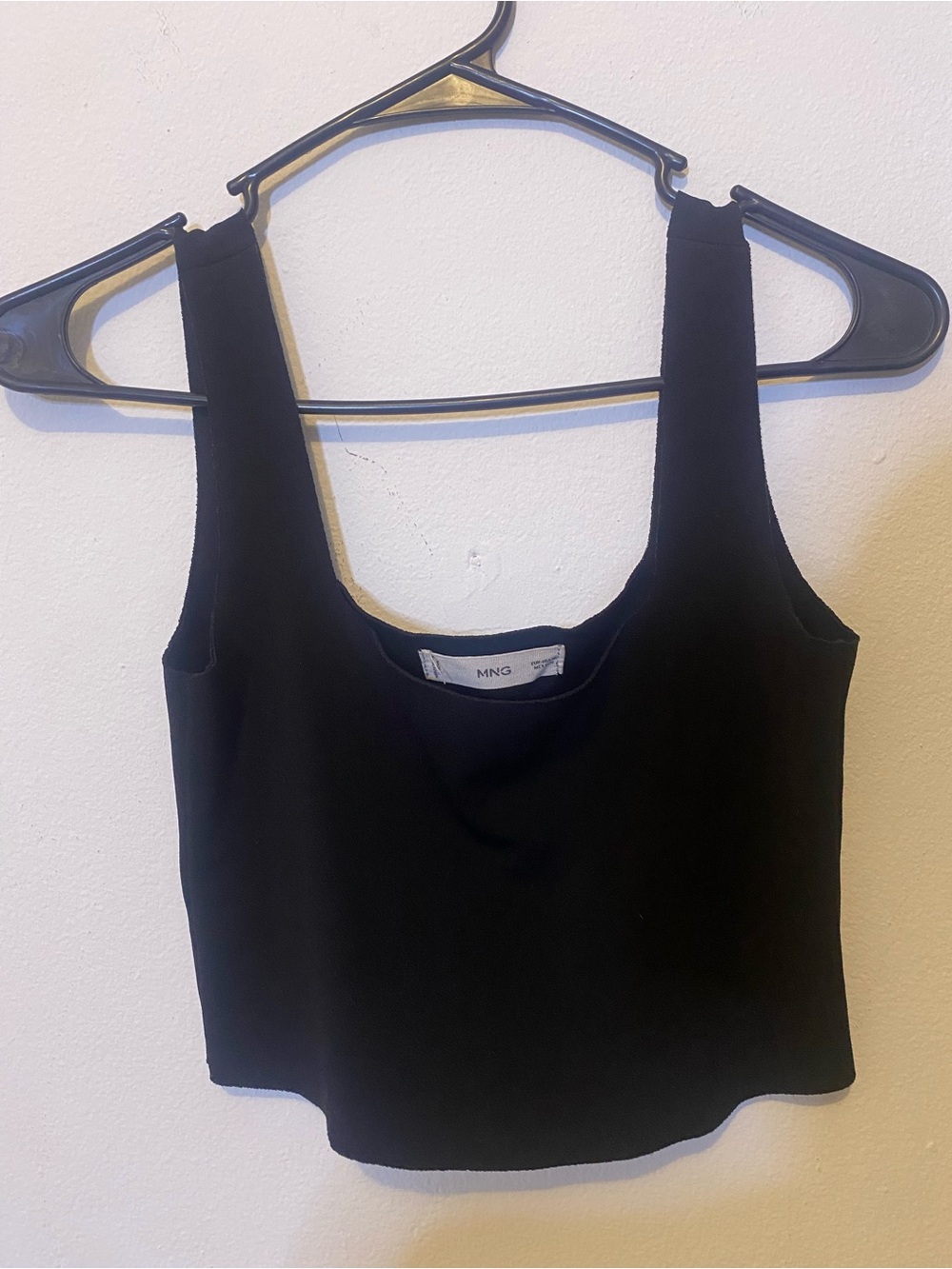 Mango Black Cropped Scoop Tank